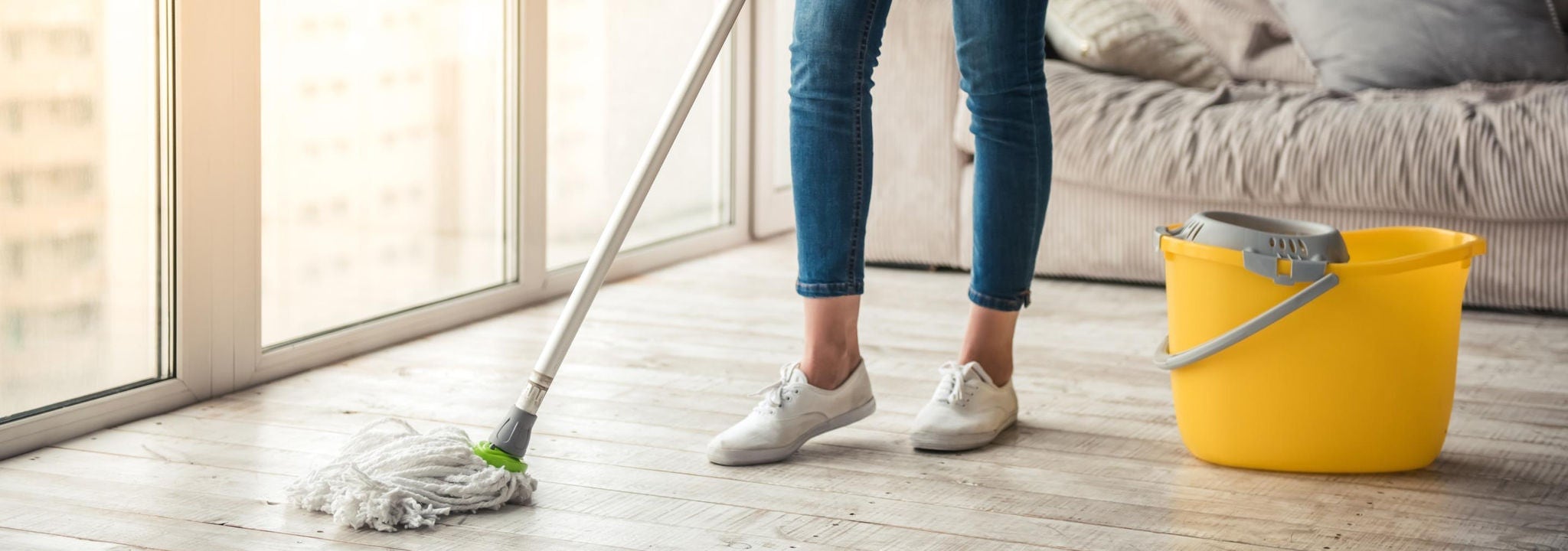 Stor fönsterputsguide: Hur putsar man fönster utan ränder